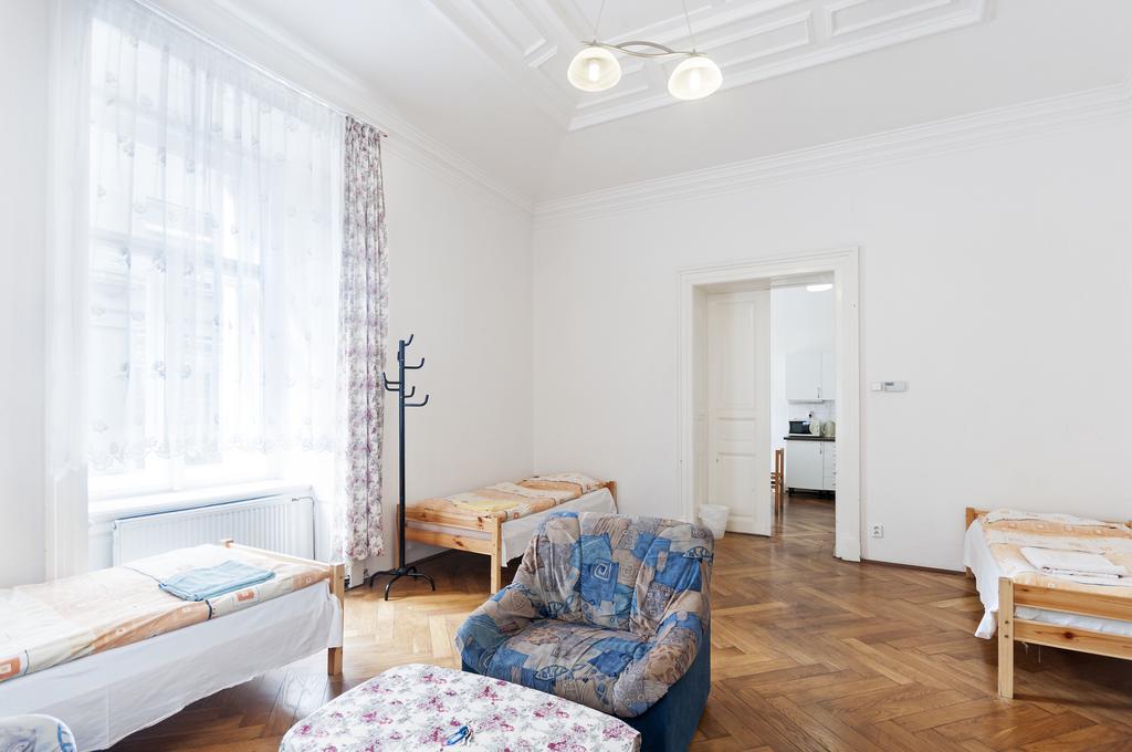 Gallery Hostel Prague Extérieur photo