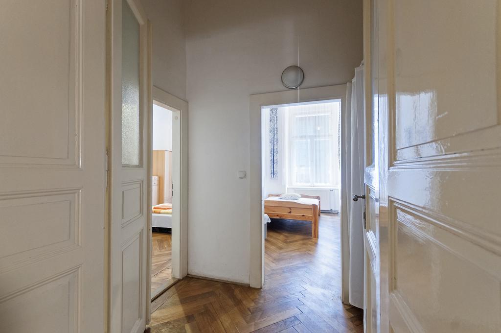 Gallery Hostel Prague Extérieur photo