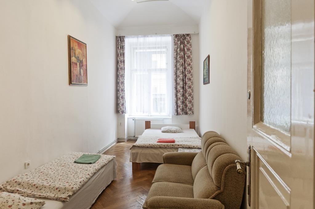 Gallery Hostel Prague Extérieur photo